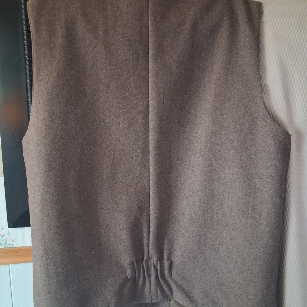 Pintlar Tan Button-Up Vest - Picture 3 of 3